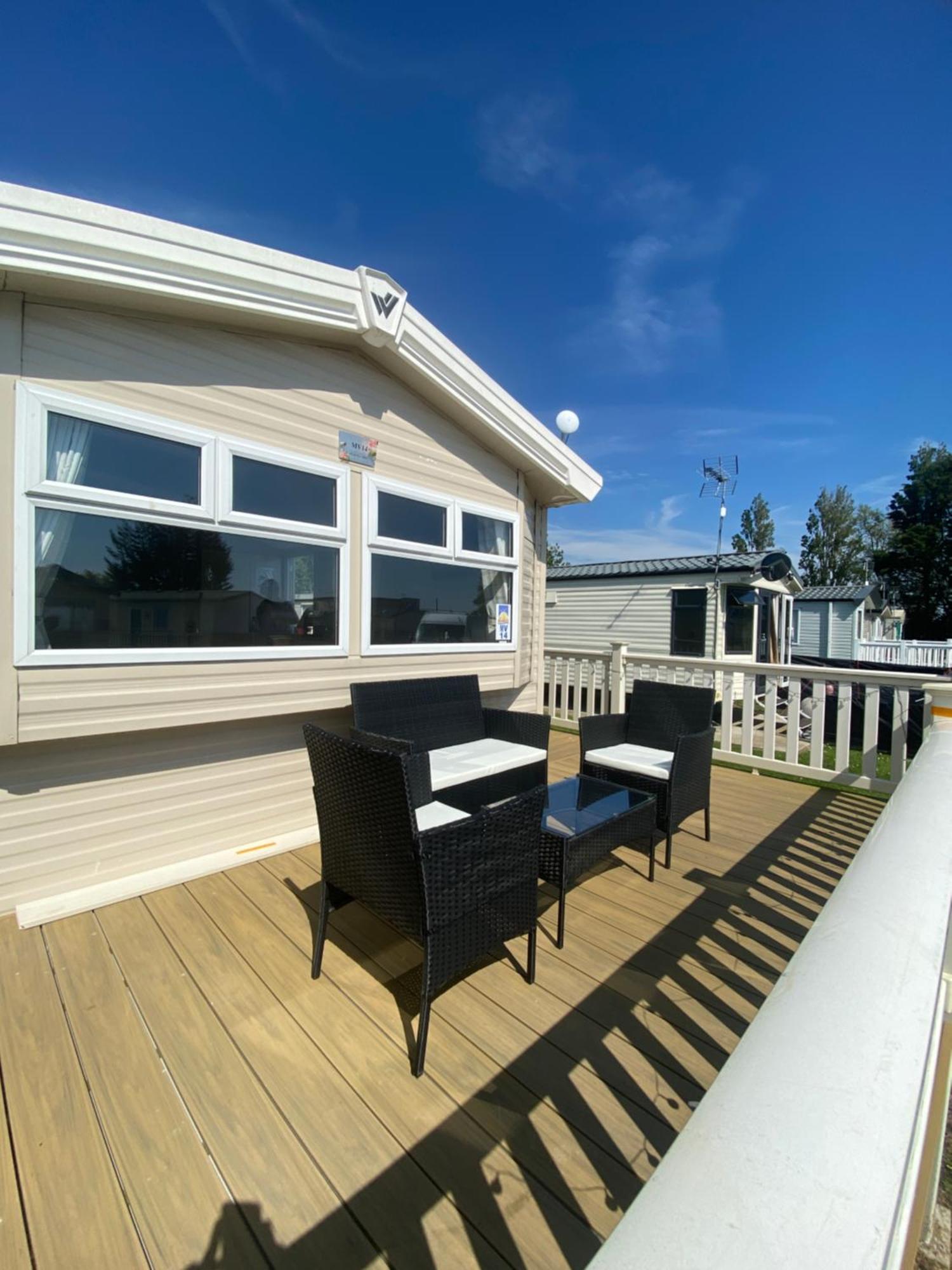 8 Bed Sun Decked Caravan Unlimited High Speed Wifi And Fun At Seawick Holiday Park Clacton-on-Sea Extérieur photo
